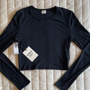 NWT Aritzia Sunday Best Bliss Black Long Sleeve Crop Top Women’s Medium